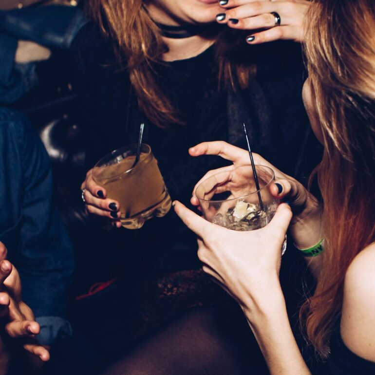 神秘小酒吧