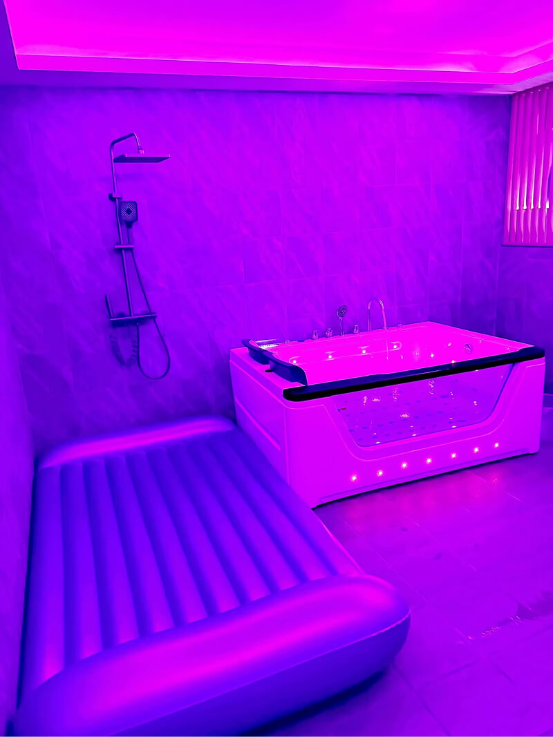 69-nuru-massage-room-3