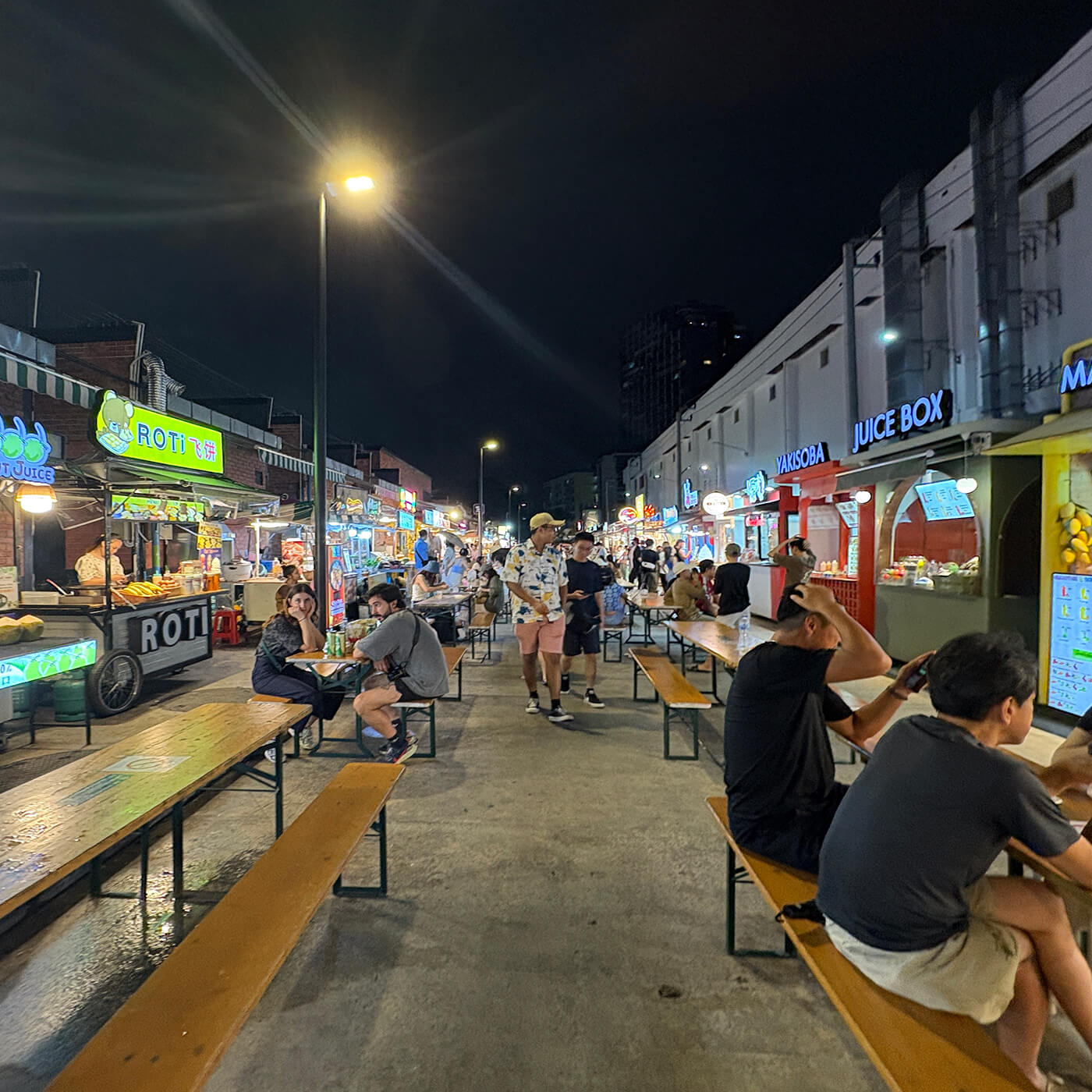 喬德夜市 Jodd Fairs – 現在的遊客都喜歡這樣的夜市嗎？